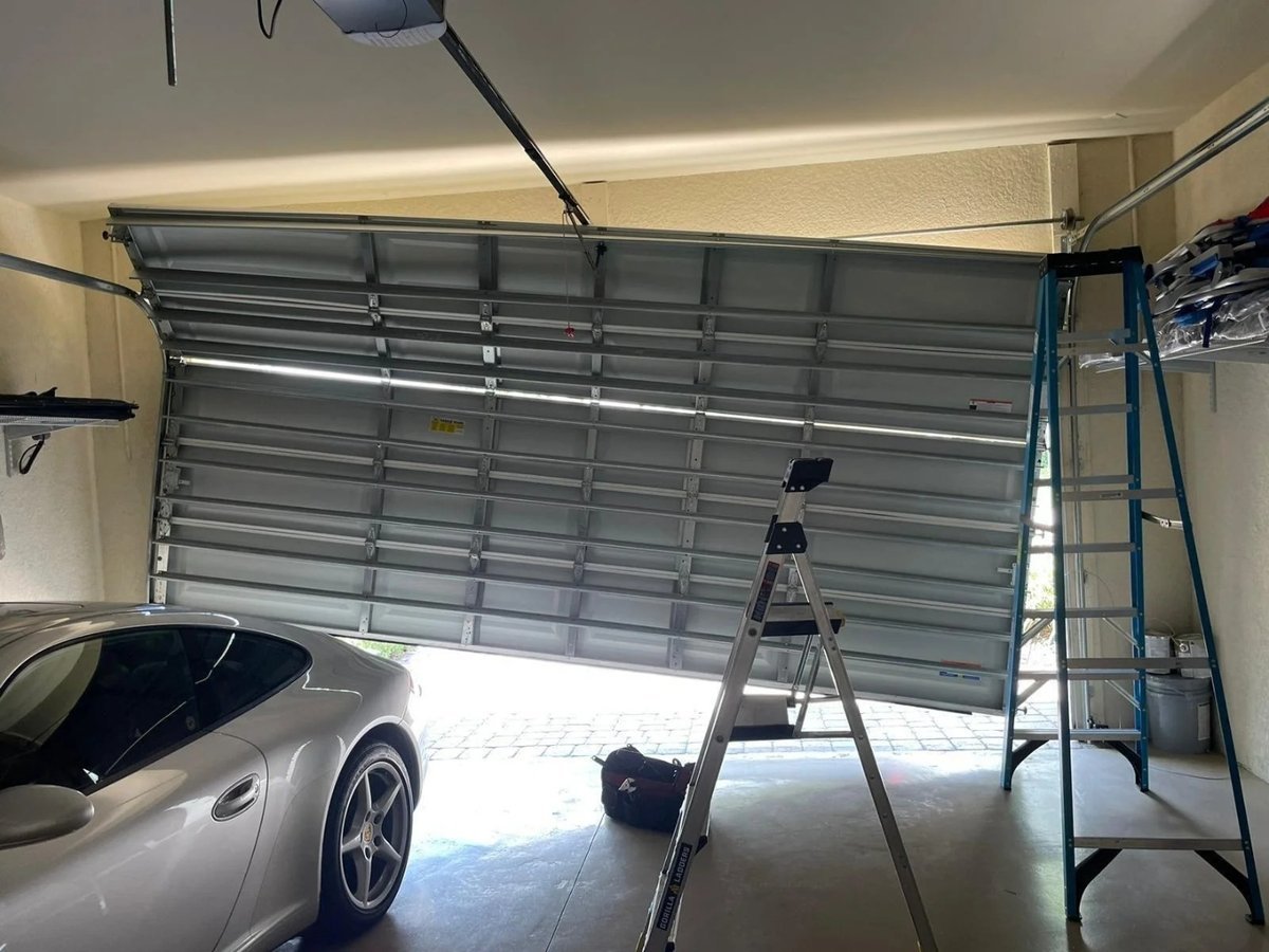 Garage door repair work, gallery photo 8